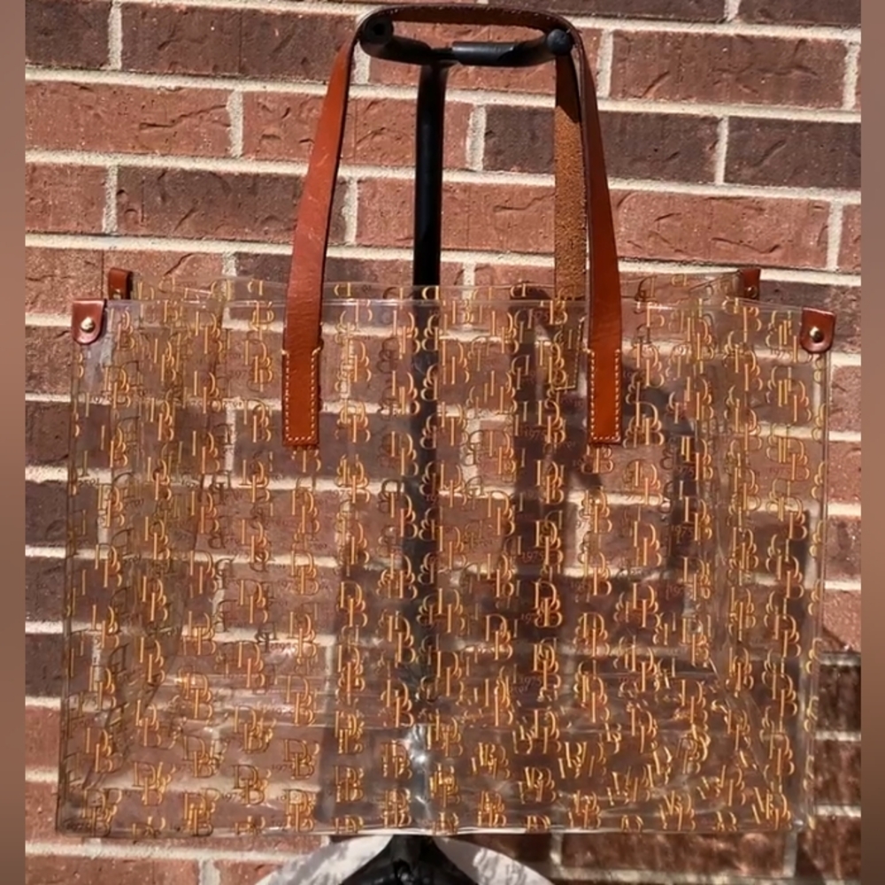 👀Dooney and Bourke Vintage Acrylic Tote Bag👀 - Picture 1 of 16